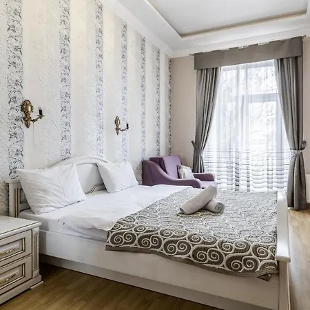 Vynnychenka Apartment Lviv Exterior photo
